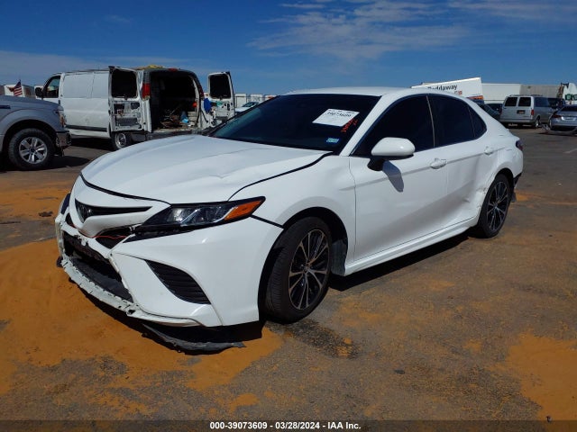 Toyota CAMRY SE 2018 4T1B11HK7JU641945 Image 2