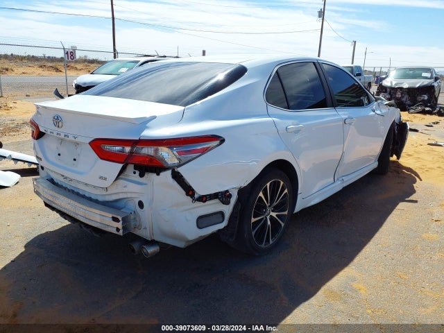 Toyota CAMRY SE 2018 4T1B11HK7JU641945 Image 4