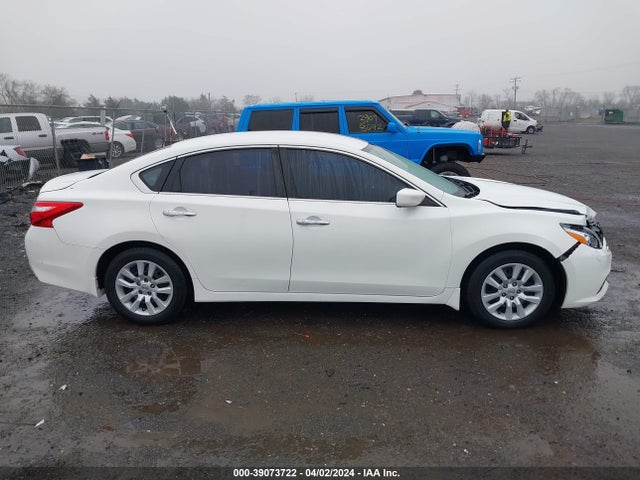 Nissan Altima 2.5 S 2017 1N4AL3AP5HC183856 Image 14
