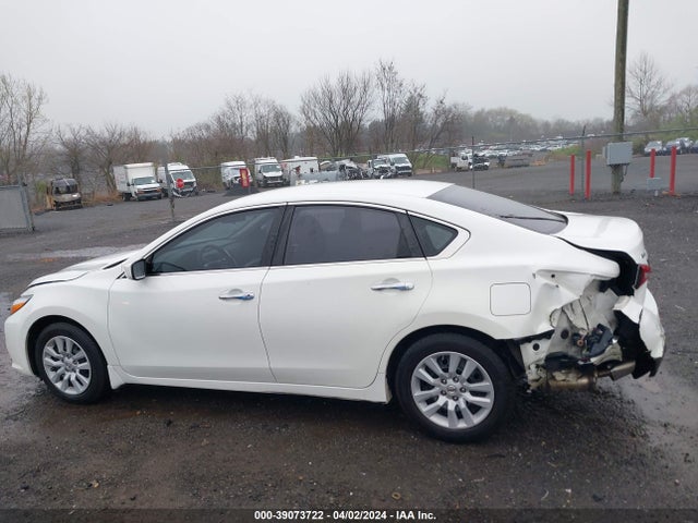 Nissan Altima 2.5 S 2017 1N4AL3AP5HC183856 Image 15