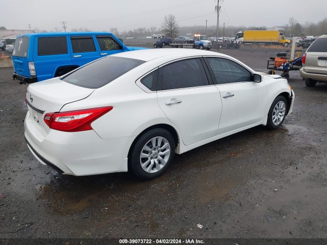 Nissan Altima 2.5 S 2017 1N4AL3AP5HC183856 Image 4