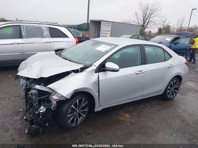 Toyota COROLLA SE 2018 2T1BURHE2JC013017 Image 2