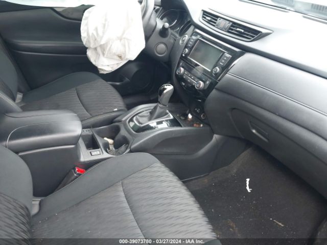5N1AT2MV5JC756822 Nissan ROGUE SV