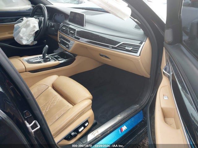 BMW 750i 2017 WBA7F0C50HGM20975 Image 5