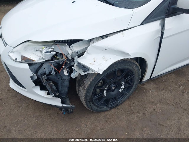 Ford FOCUS SE 2014 1FADP3K2XEL209318 Image 6