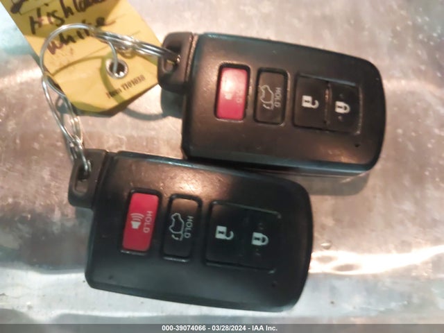 Toyota Highlander Xle V6 2016 5TDJKRFH3GS290662 Image 11