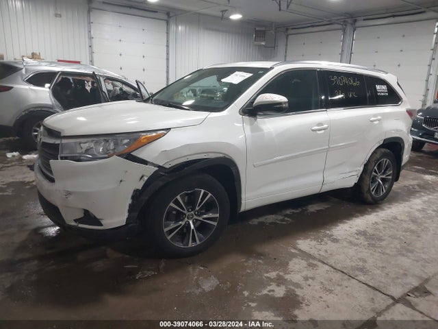 Toyota Highlander Xle V6 2016 5TDJKRFH3GS290662 Image 2