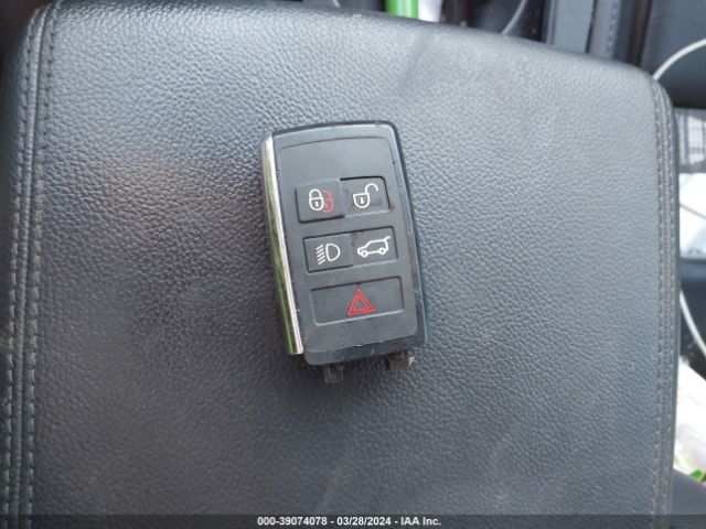 2021 JAGUAR F-PACE SADCJ2EX5MA684995 Photo 10