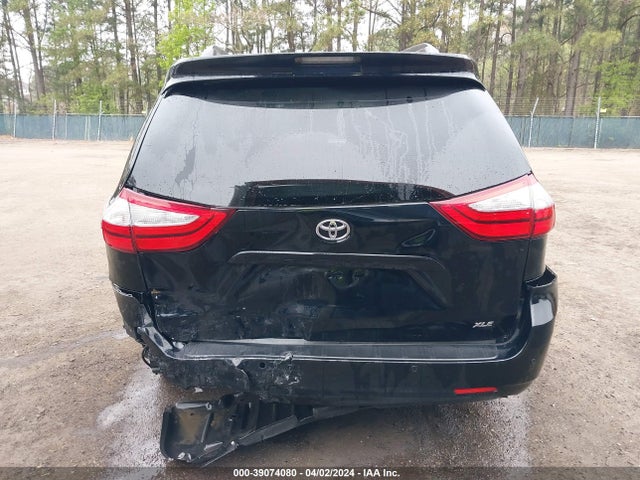 Toyota Sienna Xle 8 Passenger 2015 5TDYK3DC2FS646584 Image 16