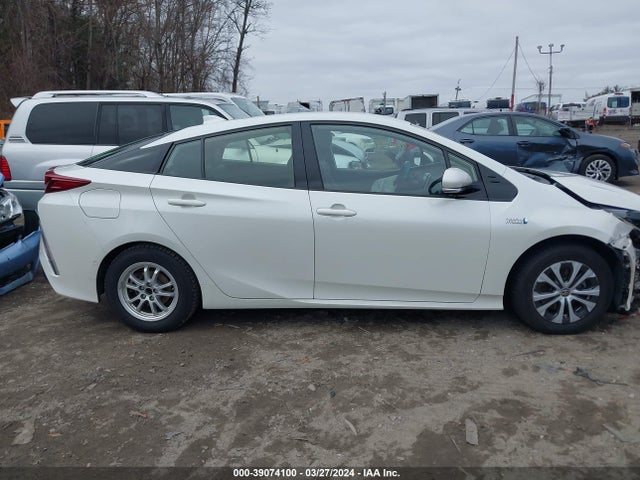 Toyota Prius Prime Limited 2020 JTDKARFPXL3128991 Image 13