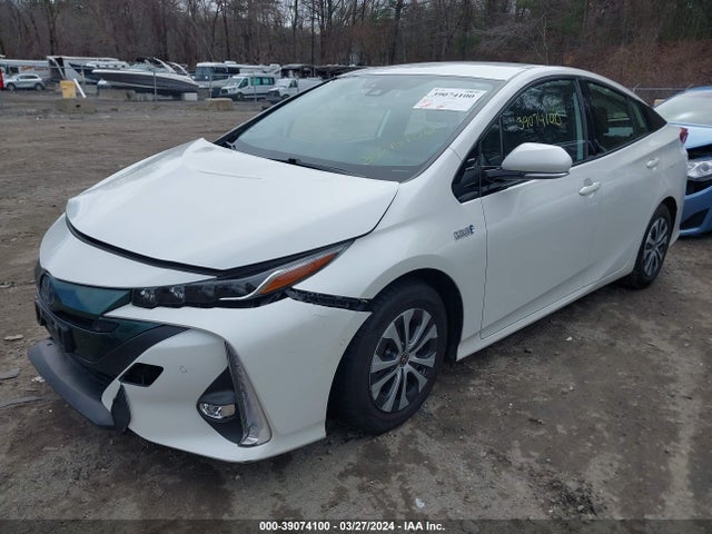 Toyota Prius Prime Limited 2020 JTDKARFPXL3128991 Image 2