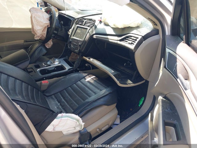 Ford FUSION SE 2019 3FA6P0T95KR265070 Image 5