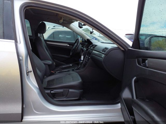 1VWBS7A36EC061585 Volkswagen Passat 1.8t Se