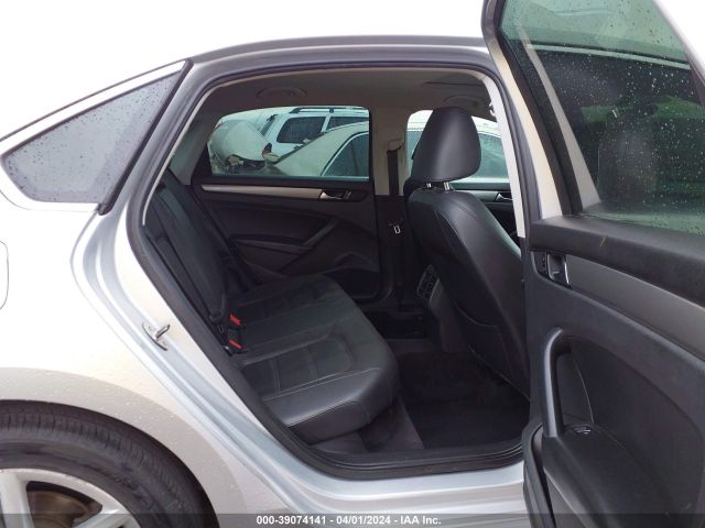 1VWBS7A36EC061585 Volkswagen Passat 1.8t Se