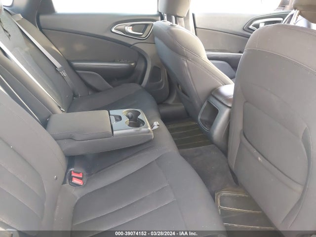 Chrysler 200 Limited 2015 1C3CCCAB8FN708521 Image 8