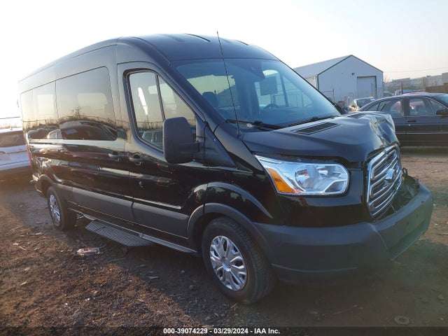 2018 1FBZX2CG2JKB34462 main image