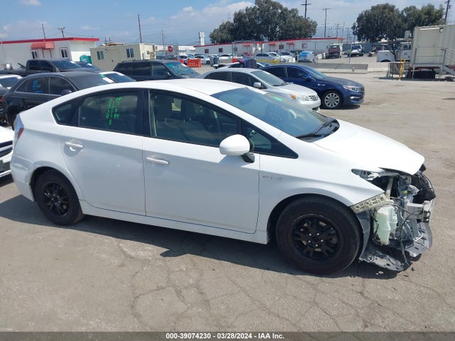 Toyota Prius Three 2015 JTDKN3DU9F1900052 Image 14