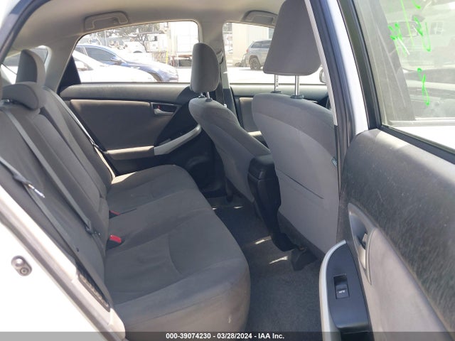 Toyota Prius Three 2015 JTDKN3DU9F1900052 Image 8