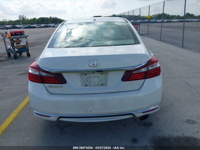 Honda ACCORD EX 2016 1HGCR2F75GA049865 Image 16
