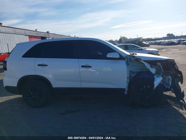KIA SORENTO LX 2015 5XYKT3A6XFG599948 Image 13