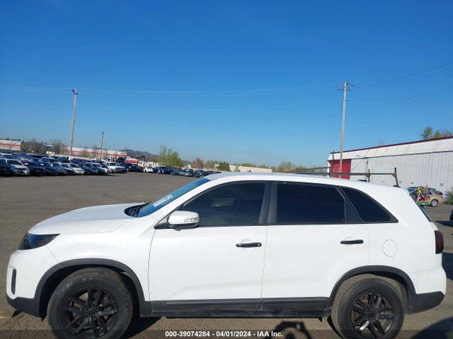 KIA SORENTO LX 2015 5XYKT3A6XFG599948 Image 14