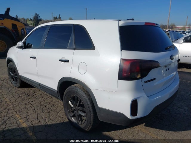 KIA SORENTO LX 2015 5XYKT3A6XFG599948 Image 3