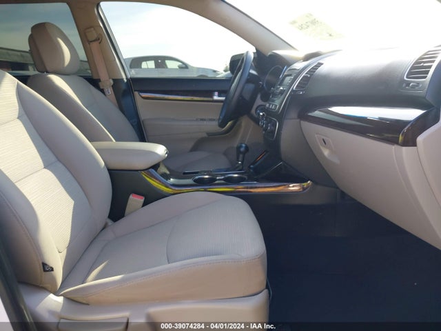KIA SORENTO LX 2015 5XYKT3A6XFG599948 Image 5