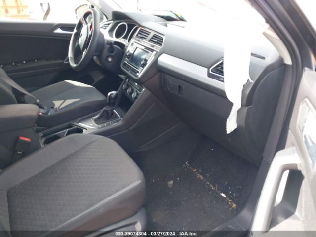 2020 VOLKSWAGEN TIGUAN 3VV1B7AX2LM138953 Photo 4