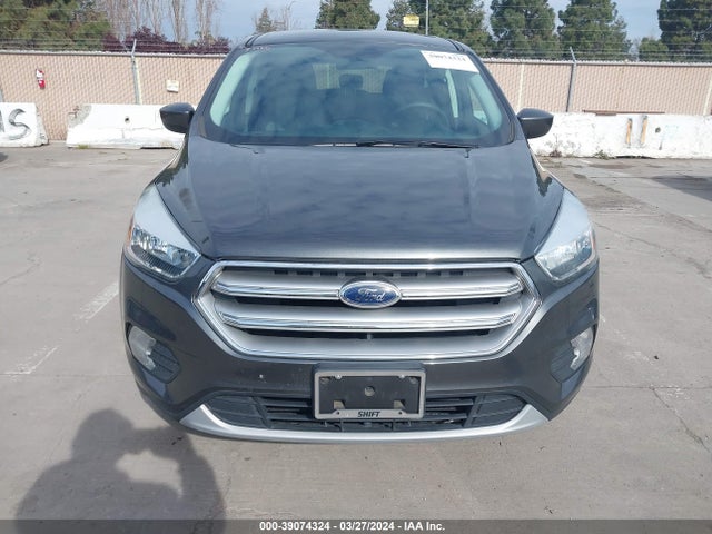 Продажа на аукционе авто 2017 Ford Escape Se, vin: 1FMCU0GD3HUC80054, номер лота: 39074324