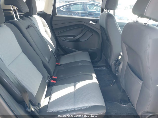 Продажа на аукционе авто 2017 Ford Escape Se, vin: 1FMCU0GD3HUC80054, номер лота: 39074324