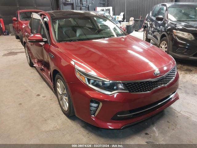 KIA Optima S 2018 5XXGT4L32JG223949 Image 1