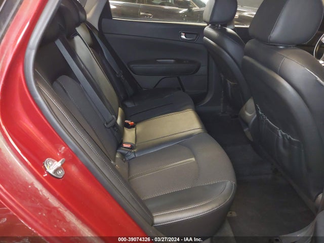 KIA Optima S 2018 5XXGT4L32JG223949 Image 8