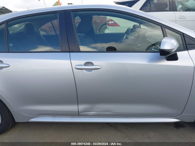 Toyota COROLLA LE 2022 JTDEPMAE5N3031933 Image 13