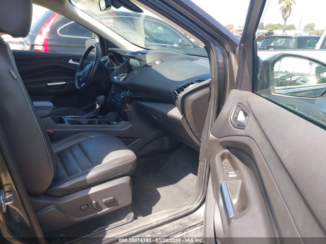 Ford Escape Titanium 2017 1FMCU9JD0HUB77994 Image 5