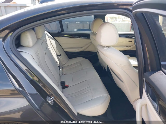 WBAJA9C53JB032716 BMW 530e Iperformance