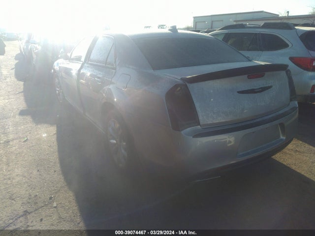 Chrysler 300 Limited 2015 2C3CCARG3FH756859 Image 3