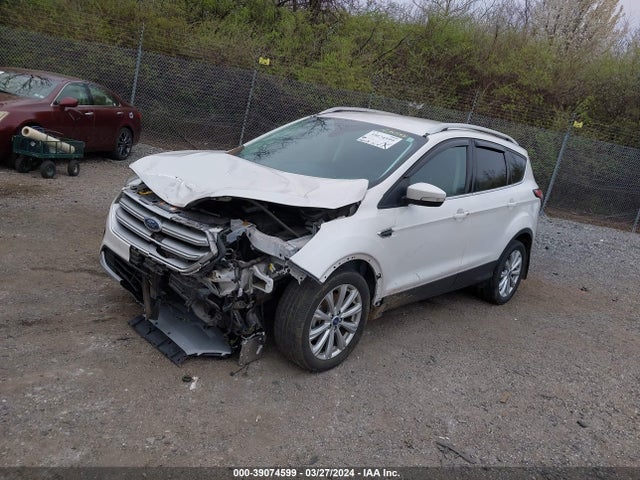 Ford Escape Titanium 2017 1FMCU9J99HUC71545 Image 2
