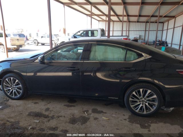 58ADA1C12MU001940 Lexus ES 300H