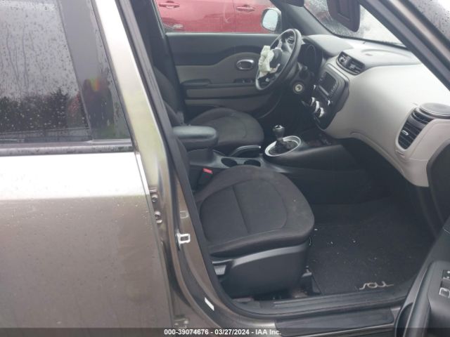 KNDJN2A21H7449210 KIA Soul