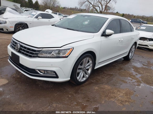 1VWGT7A39HC031584 Volkswagen Passat 1.8t Se