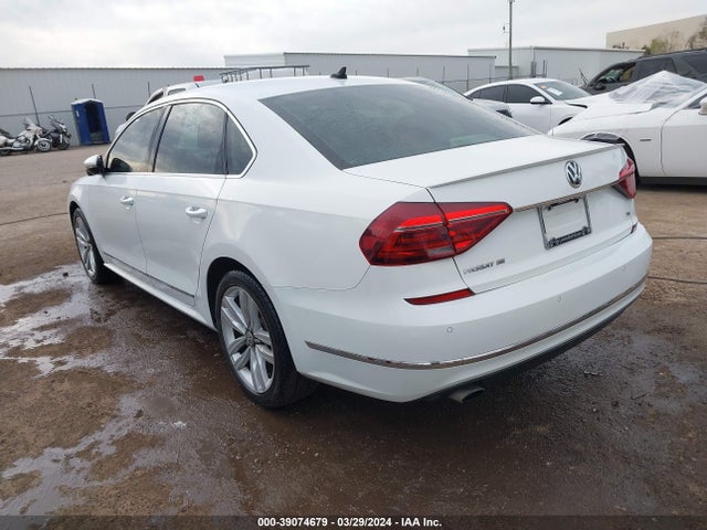 1VWGT7A39HC031584 Volkswagen Passat 1.8t Se