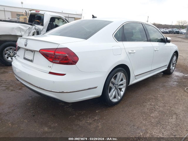 1VWGT7A39HC031584 Volkswagen Passat 1.8t Se