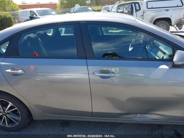 3KPF24AD1NE479556 KIA Forte Lxs