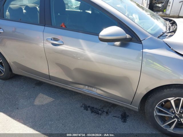 3KPF24AD1NE479556 KIA Forte Lxs