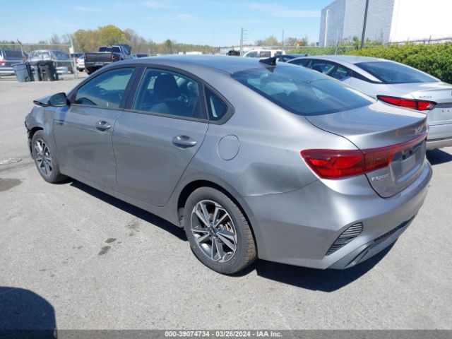 3KPF24AD1NE479556 KIA Forte Lxs