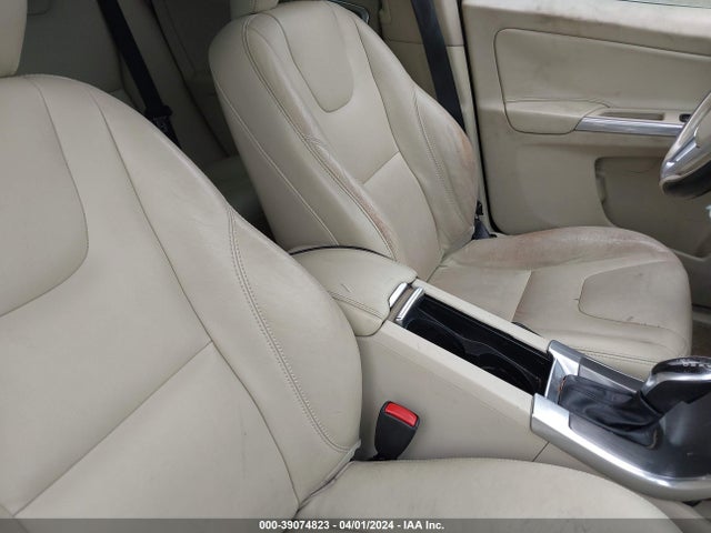 YV4902RM8F2726661 Volvo Xc60 T6 Platinum