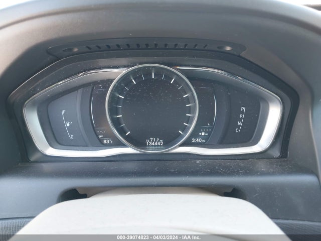 YV4902RM8F2726661 Volvo Xc60 T6 Platinum