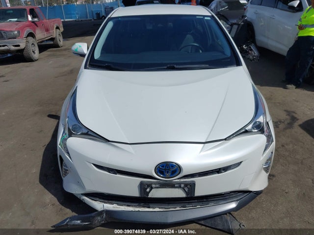 Toyota Prius Three Touring 2017 JTDKARFU5H3053307 Image 12