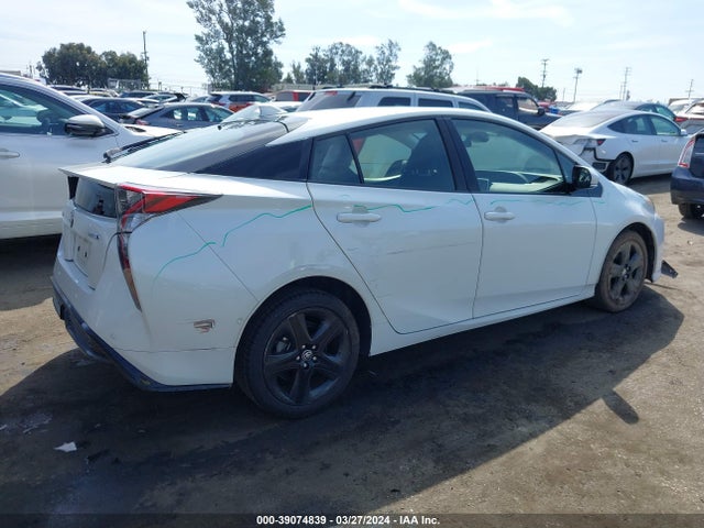 Toyota Prius Three Touring 2017 JTDKARFU5H3053307 Image 4