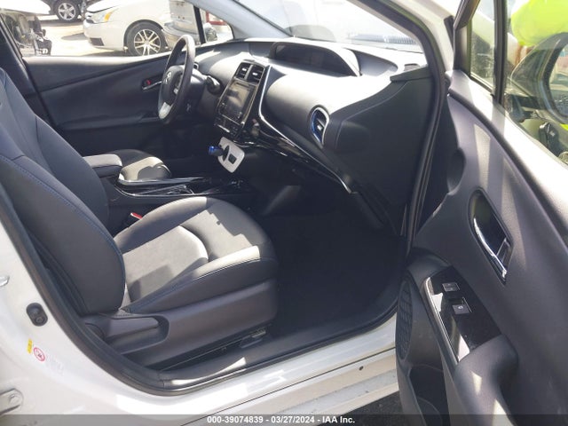 Toyota Prius Three Touring 2017 JTDKARFU5H3053307 Image 5